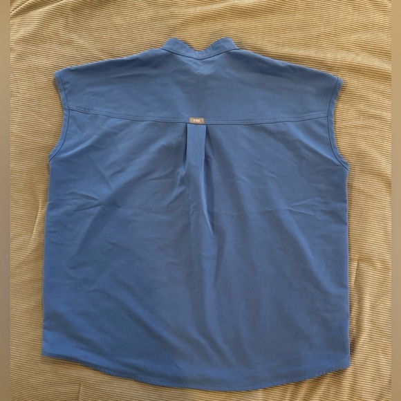 Figs Rafaela Scrub Top - Picture 2 of 8